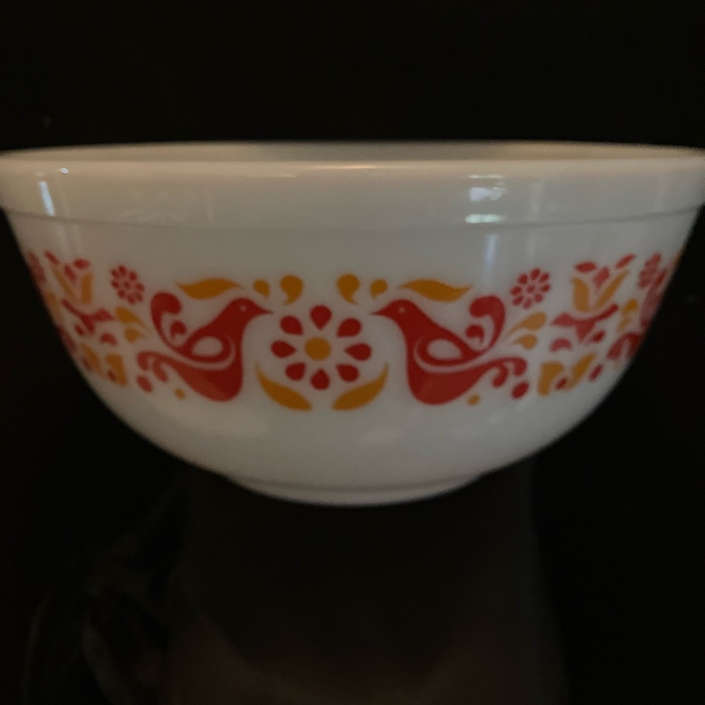 2.5 qt Vintage Pyrex #403 Mixing Bowl / Ovenware, Friendship Pattern
